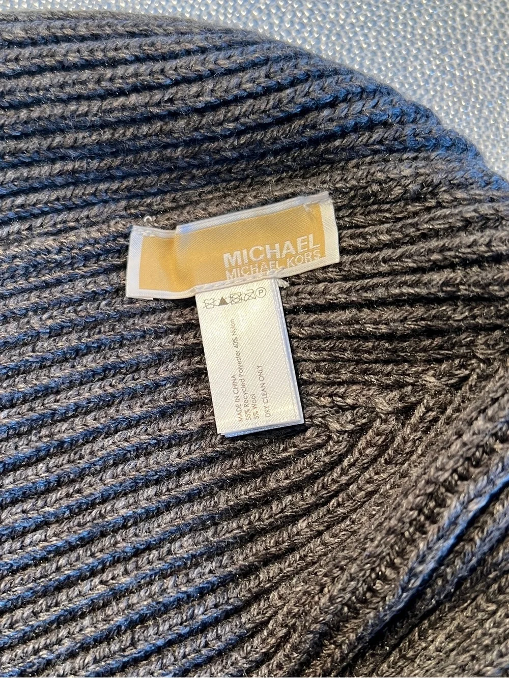 NWT MICHAEL KORS Black Grey Ribbed Beanie Hat UNISEX
